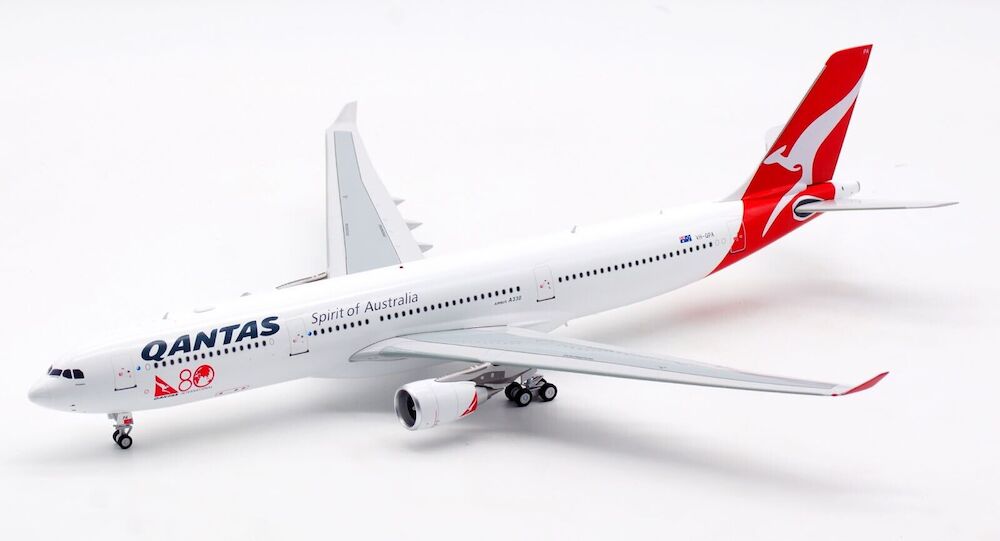 INFLIGHT 200 A330-300 QANTAS REG: VH-QPA