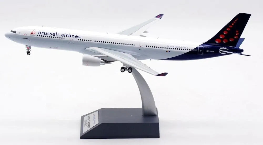 INFLIGHT 200 A330-301 BRUSSELS AIRLINES REG: OO-SFO