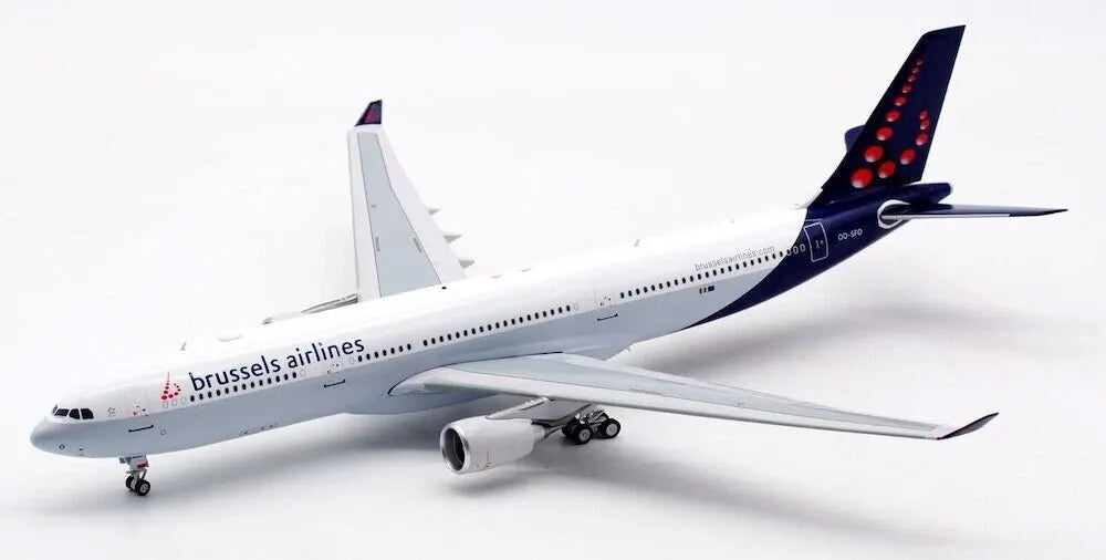 INFLIGHT 200 A330-301 BRUSSELS AIRLINES REG: OO-SFO
