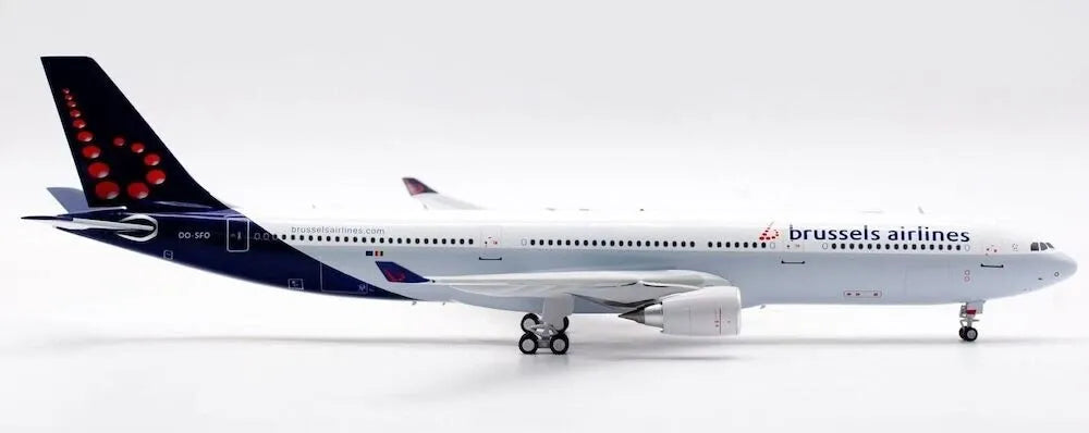 INFLIGHT 200 A330-301 BRUSSELS AIRLINES REG: OO-SFO