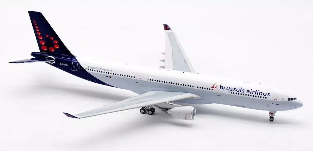 INFLIGHT 200 A330-301 BRUSSELS AIRLINES REG: OO-SFO