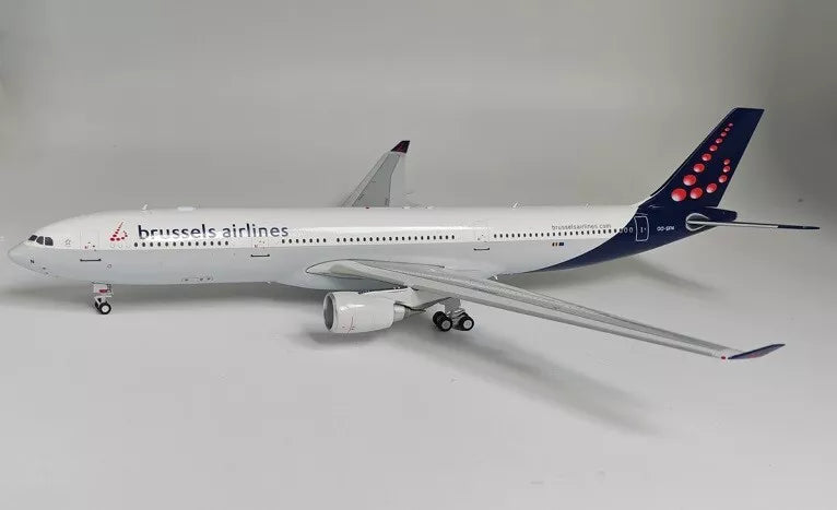INFLIGHT 200 A330-301 BRUSSELS AIRLINES REG: OO-SFN