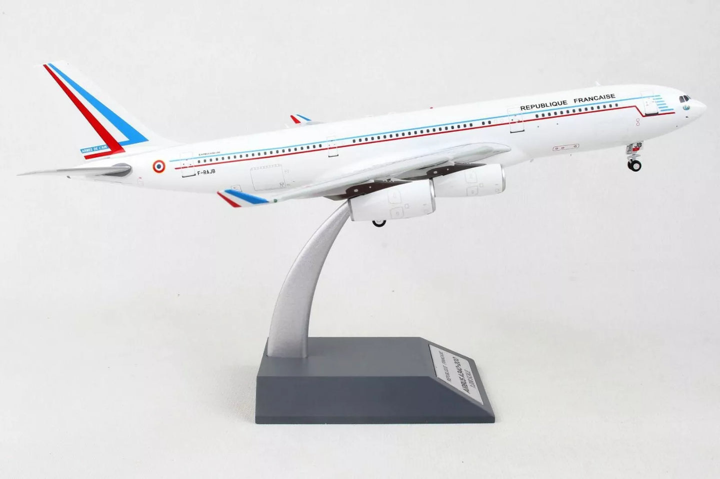 INFLIGHT 200 A340-200 FRENCH AIR FORCE REG: F-RAJB