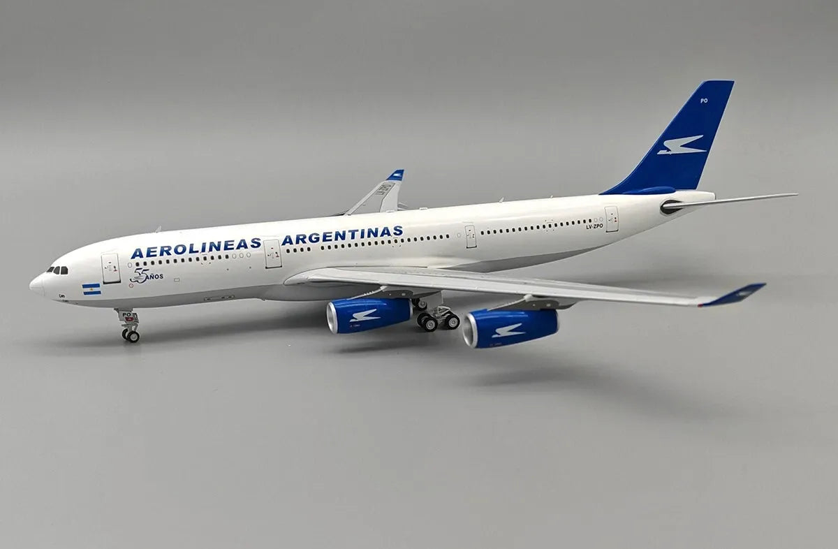 INFLIGHT 200 A340-211 AEROLINEAS ARGENTINAS REG: LV-ZPO