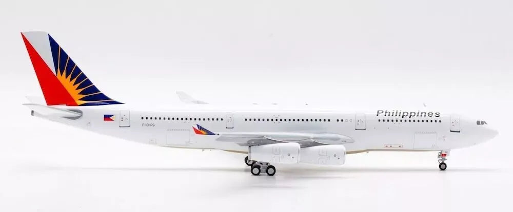 INFLIGHT 200 A340-211 PHILIPPINE AIRLINES REG: F-OHPG