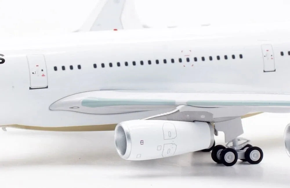 INFLIGHT 200 A340-211 PHILIPPINE AIRLINES REG: F-OHPG