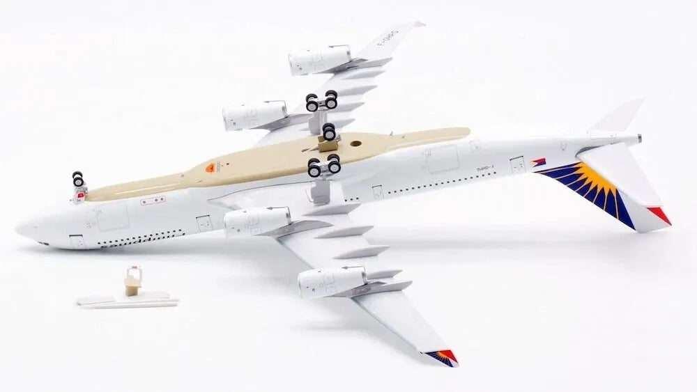 INFLIGHT 200 A340-211 PHILIPPINE AIRLINES REG: F-OHPG