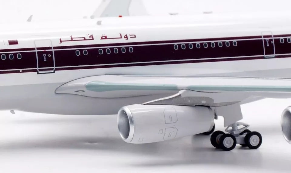 INFLIGHT 200 A340-211 QATAR AIRWAYS REG: A7-HHK