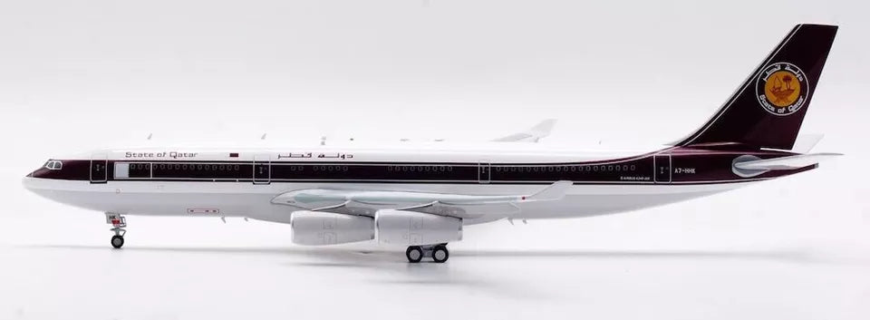 INFLIGHT 200 A340-211 QATAR AIRWAYS REG: A7-HHK