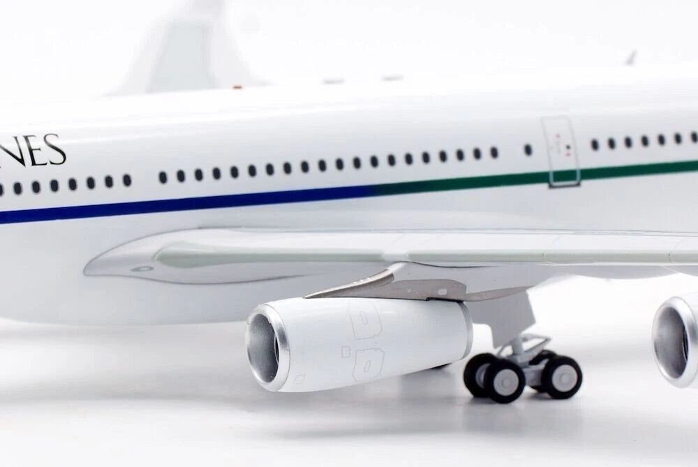 INFLIGHT 200 A340-313 LAN CHILE REG: CC-CQF