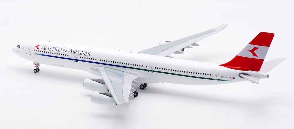 INFLIGHT 200 A340-313 AUSTRIAN AIRLINES REG: OE-LAL
