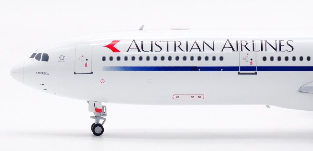 INFLIGHT 200 A340-313 AUSTRIAN AIRLINES REG: OE-LAL