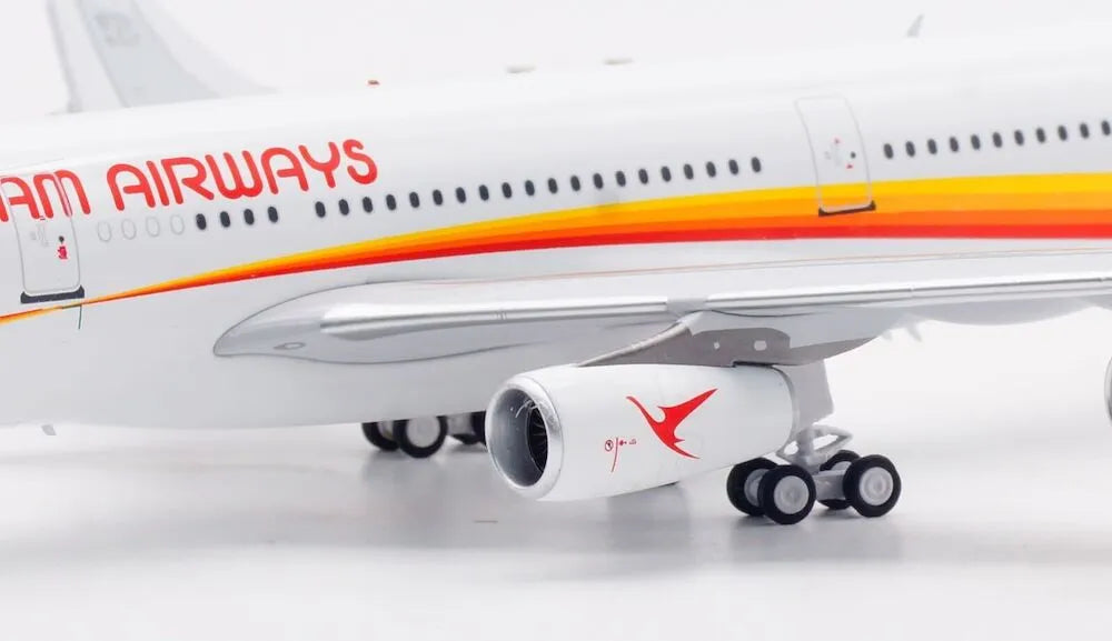 INFLIGHT 200 A340-313 SURINAM AIRWAYS REG: PZ-TCR