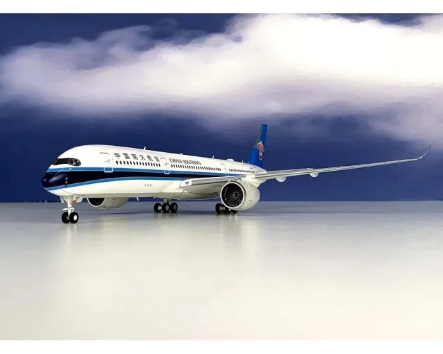 INFLIGHT 200 CHINA SOUTHERN AIRLINES A350-900 REG: B-308T