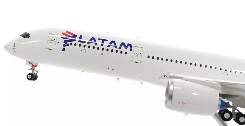 INFLIGHT 200 A350-900 LATAM AIRLINES REG: A7-AMA