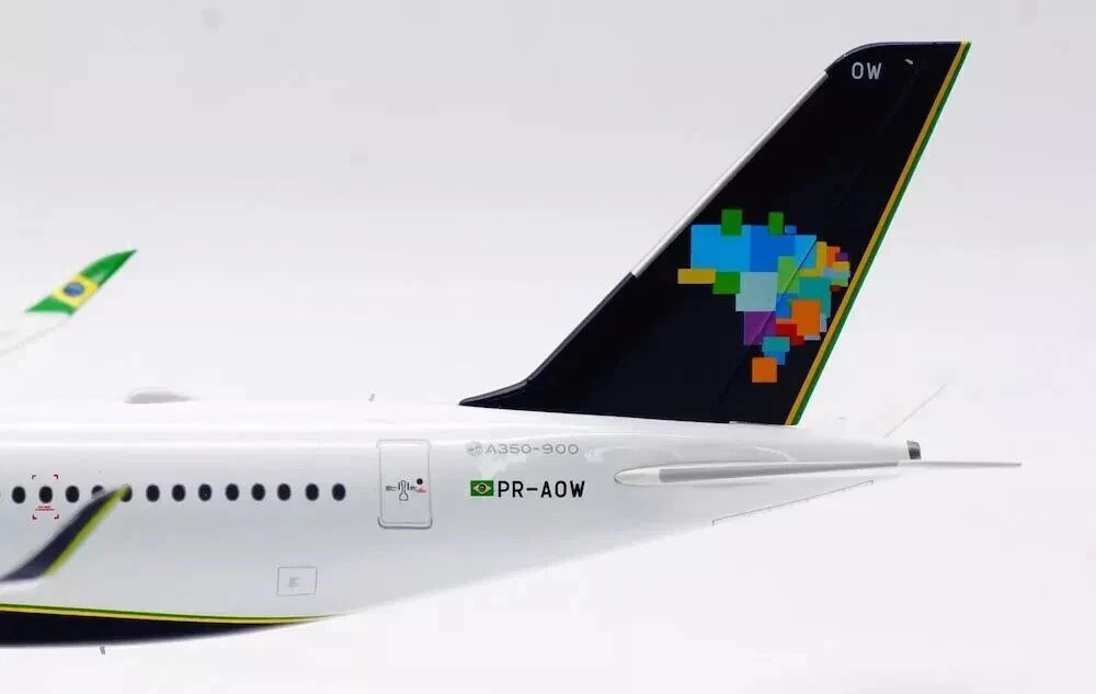 INFLIGHT 200  A350-941 AZU - LINHAS AEREAS BRASILEIRAS REG: PR-AOY WITH STAND (LIMITED 48 PIECES)
