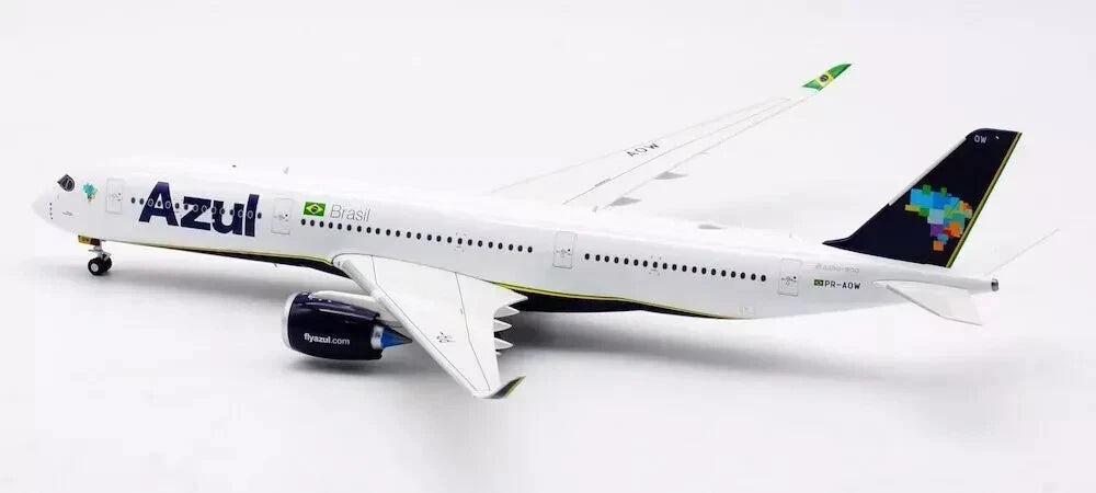 INFLIGHT 200  A350-941 AZU - LINHAS AEREAS BRASILEIRAS REG: PR-AOY WITH STAND (LIMITED 48 PIECES)