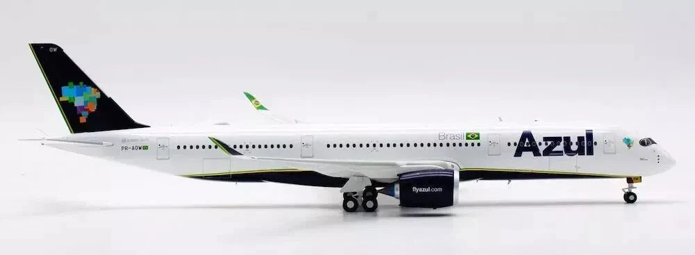 INFLIGHT 200  A350-941 AZU - LINHAS AEREAS BRASILEIRAS REG: PR-AOY WITH STAND (LIMITED 48 PIECES)