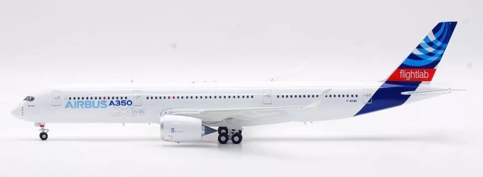 INFLIGHT 200 A350-941 REG: F-WXWB