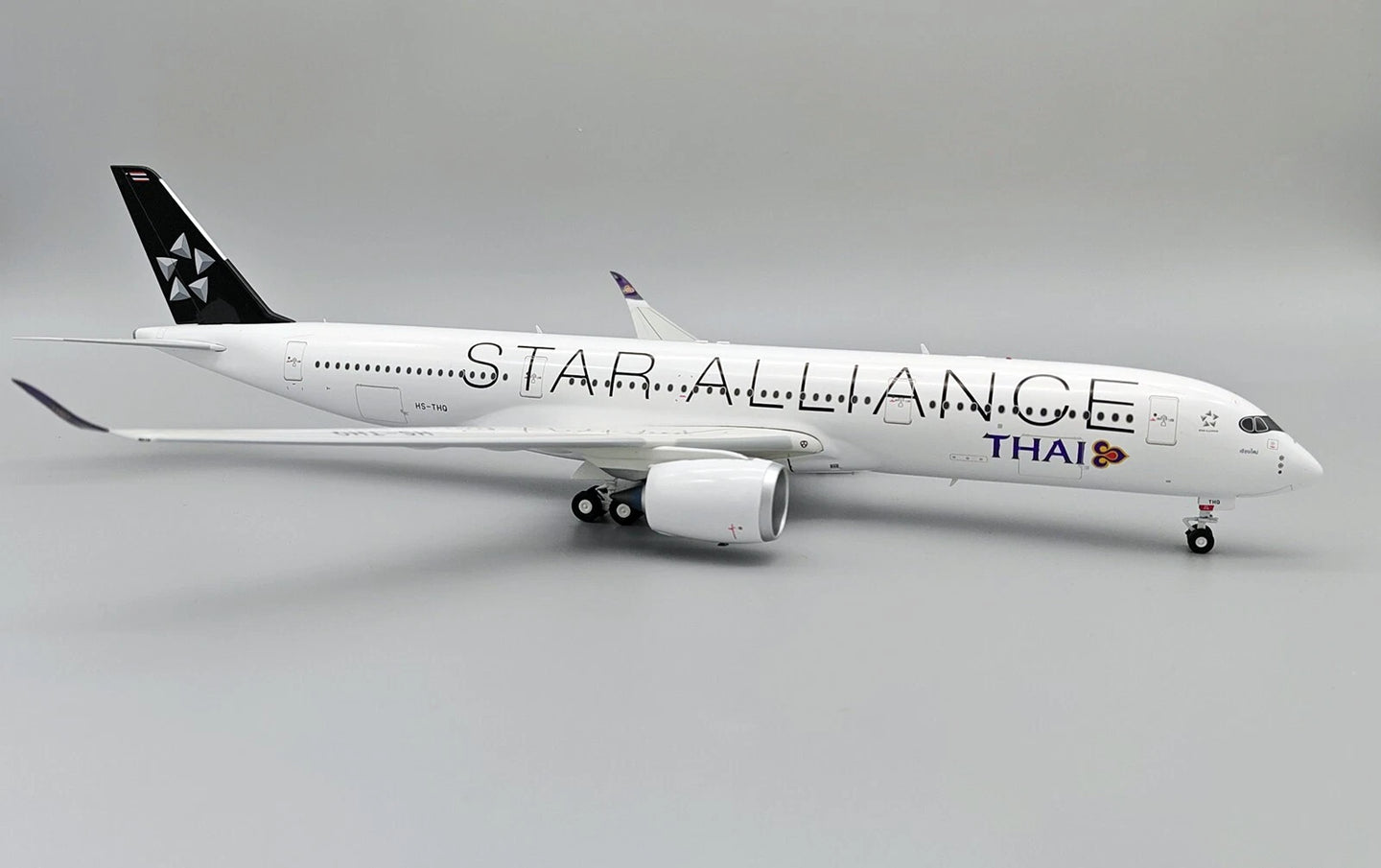 INFLIGHT 200 A350-941 THAI AIRWAYS "STAR ALLIANCE" REG: HS-THQ