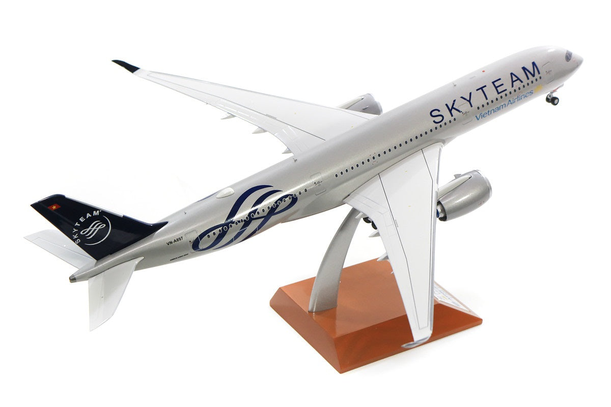 INFLIGHT 200 A350-900 VIETNAM AIRLINES "SKYTEAM" REG: VN-A897