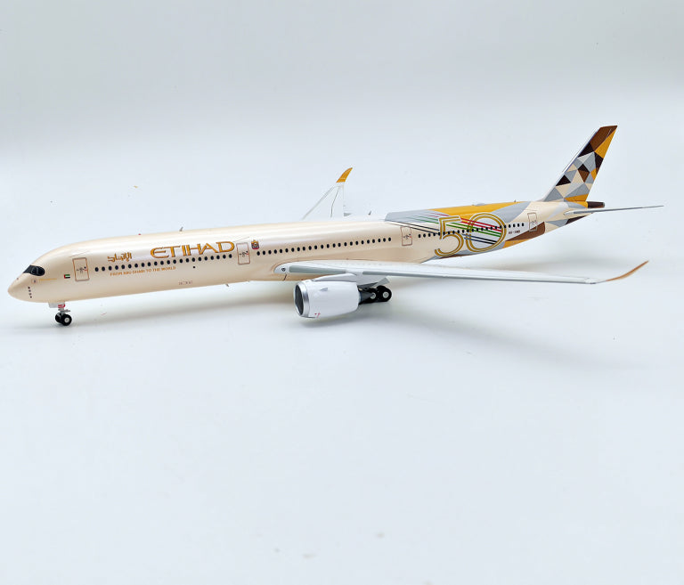 INFLIGHT 200 A350-1000 ETIHAD REG: A6-XWB