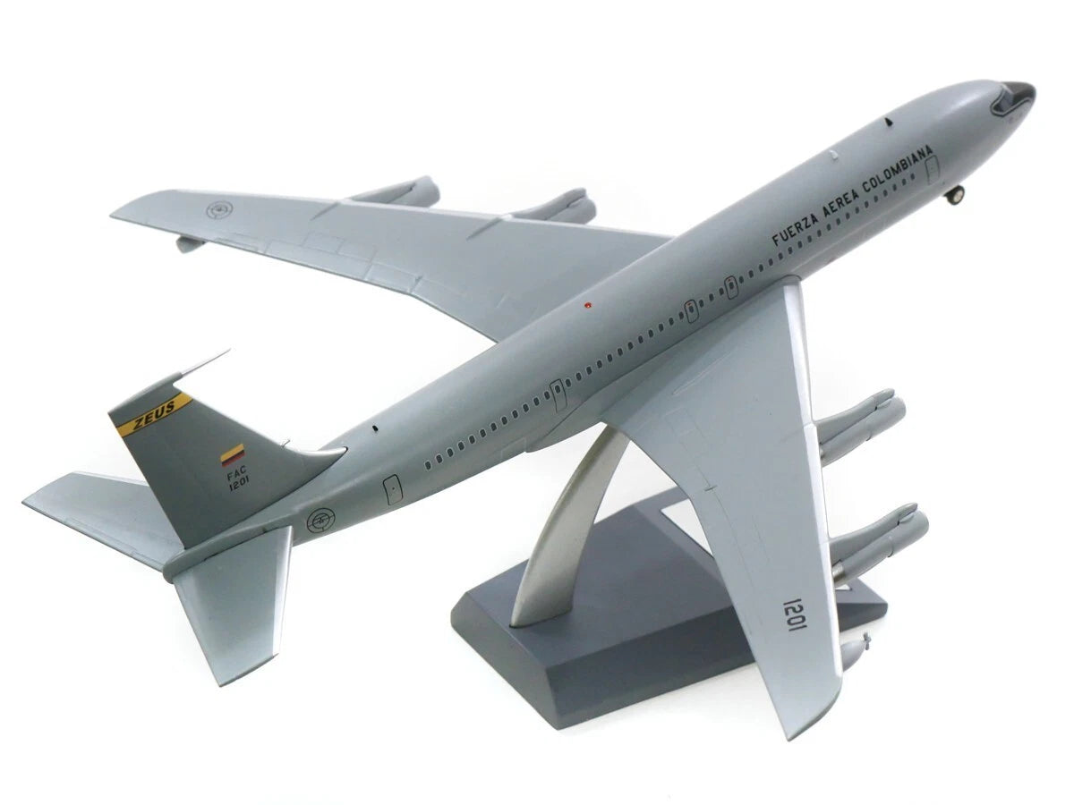 INFLIGHT 200 B707-300 COLOMBIAN AIR FORCE REG: FAC1201