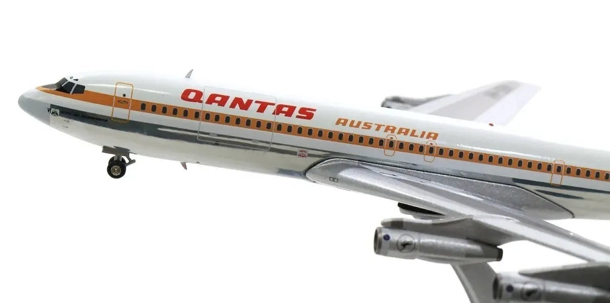 INFLIGHT200 B707-338C QANTAS (POLISHED) REG: VH-EBV