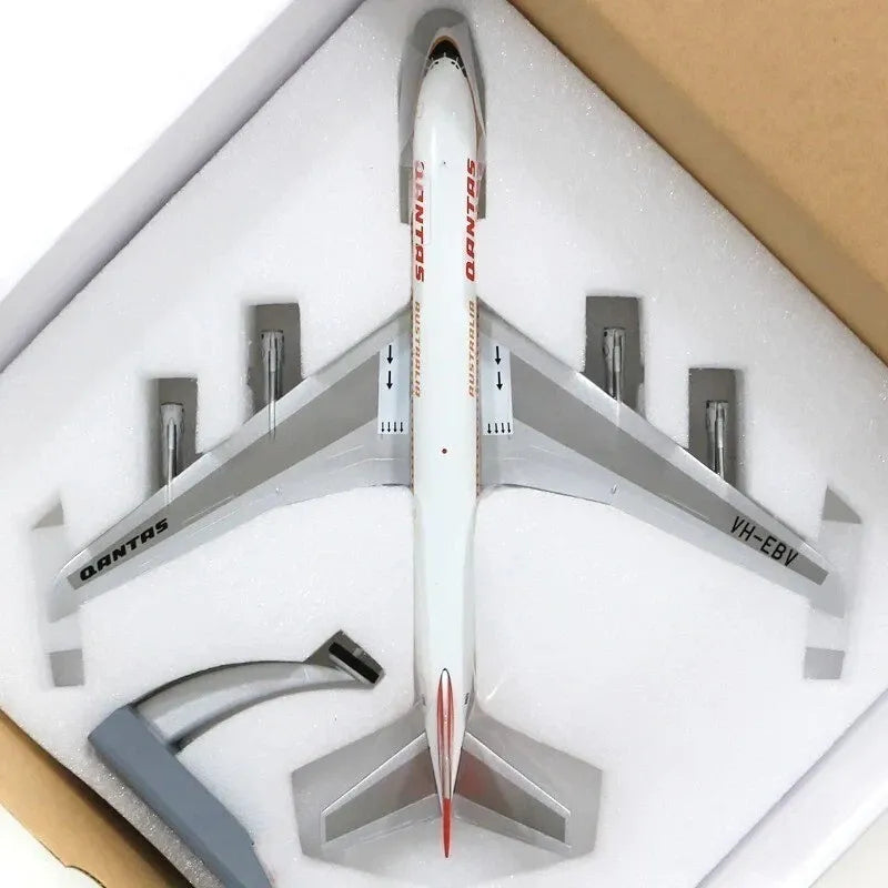 INFLIGHT200 B707-338C QANTAS (POLISHED) REG: VH-EBV