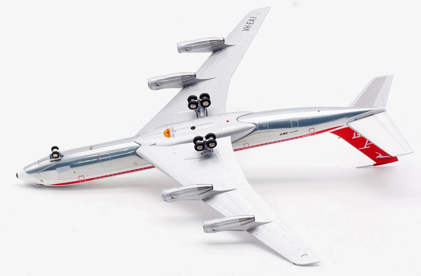 INFLIGHT 200 B707-300 QANTAS "CITY OF DARWIN" REG: VH-EAI