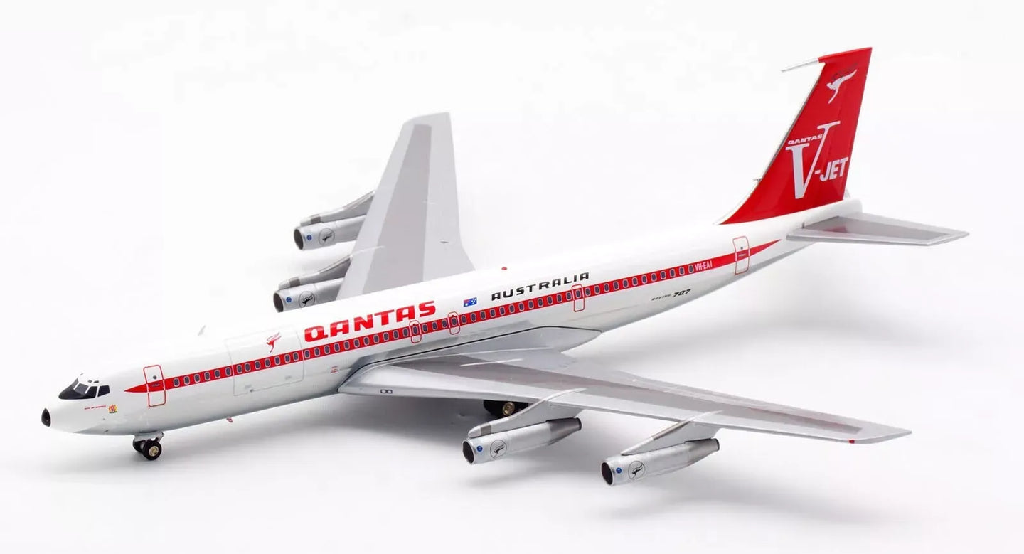 INFLIGHT 200 B707-300 QANTAS "CITY OF DARWIN" REG: VH-EAI