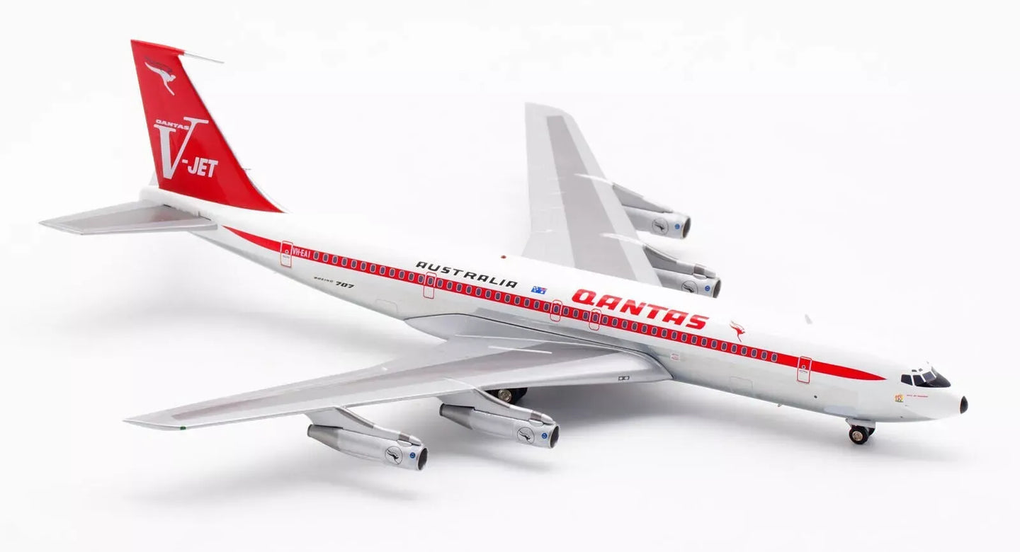 INFLIGHT 200 B707-300 QANTAS "CITY OF DARWIN" REG: VH-EAI