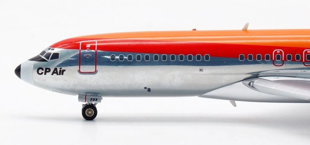 INFLIGHT 200 B727-17 CP AIR REG: CF-CUR