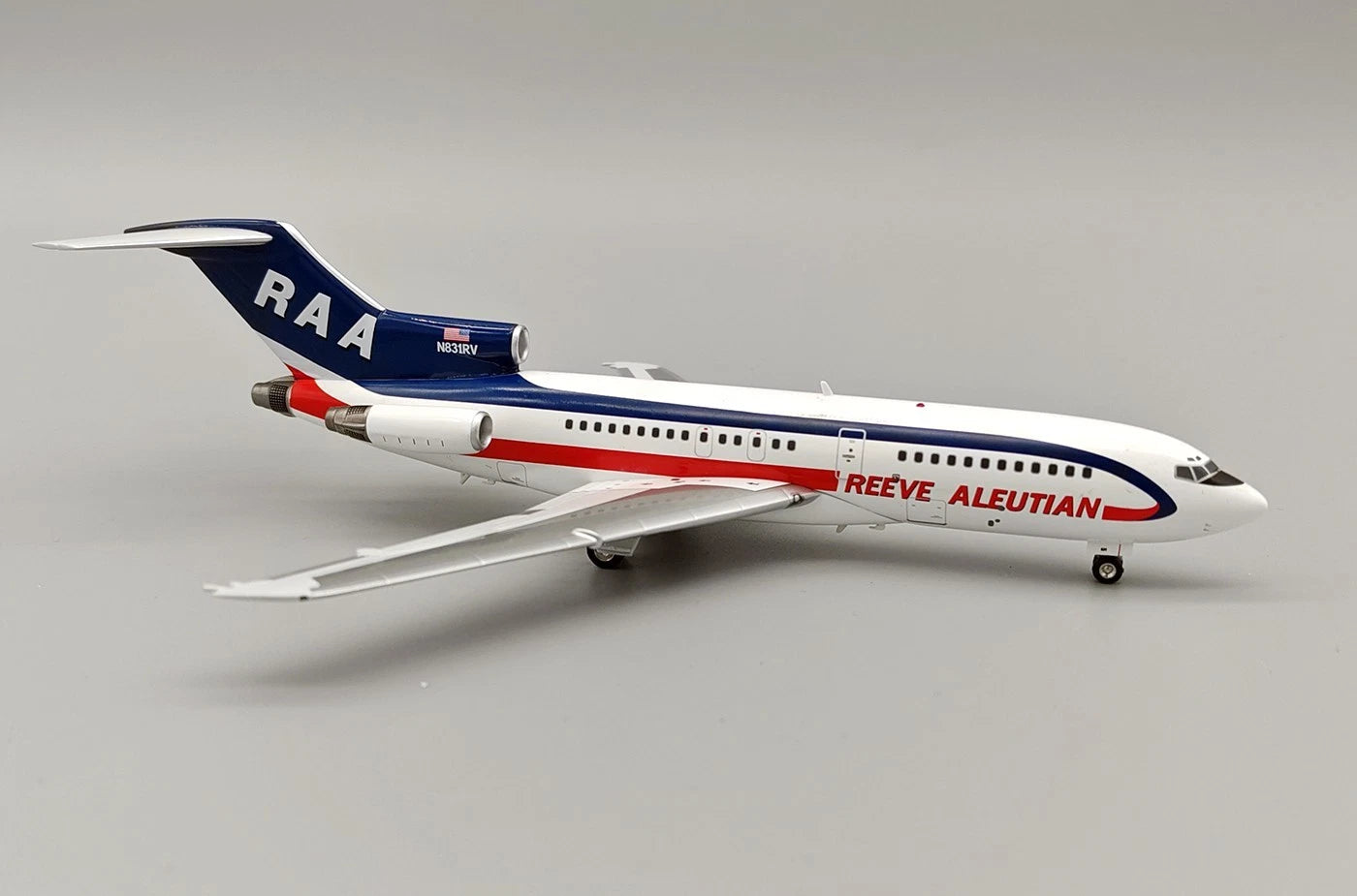 INFLIGHT 200 B727-22C REEVE ALEUTIAN AIRWAYS REG: N831RV