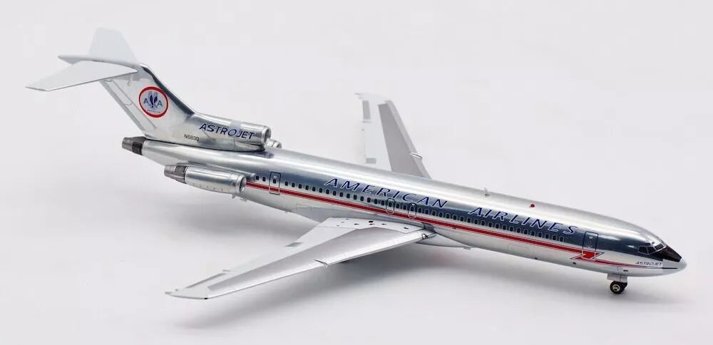 INFLIGHT 200 B727-223 AMERICAN AIRLINES REG: N6830