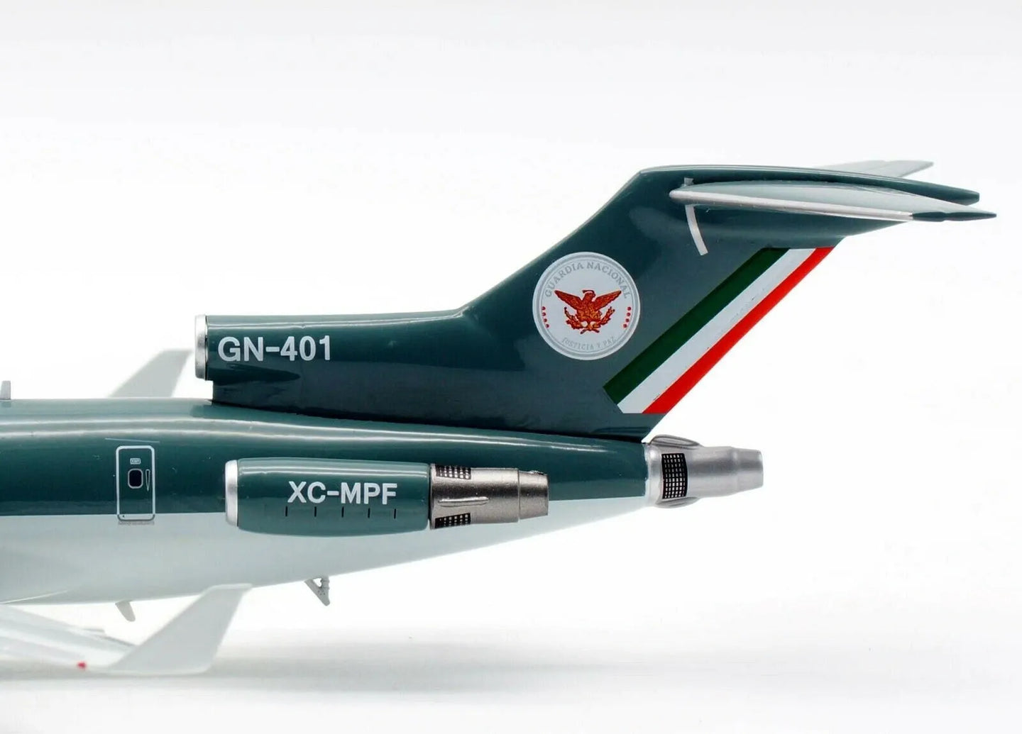 INFLIGHT 200 GUARDIA NACIONAL MEXICO B727-264/ADV REG: XC-MPF