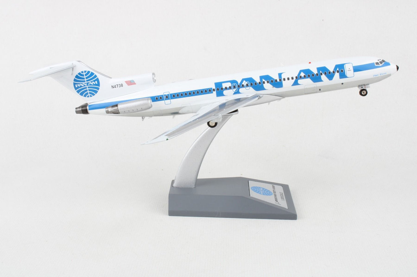 INFLIGHT 200 B727-235 PAN AMERICAN WORLD AIRWAYS REG: N4738