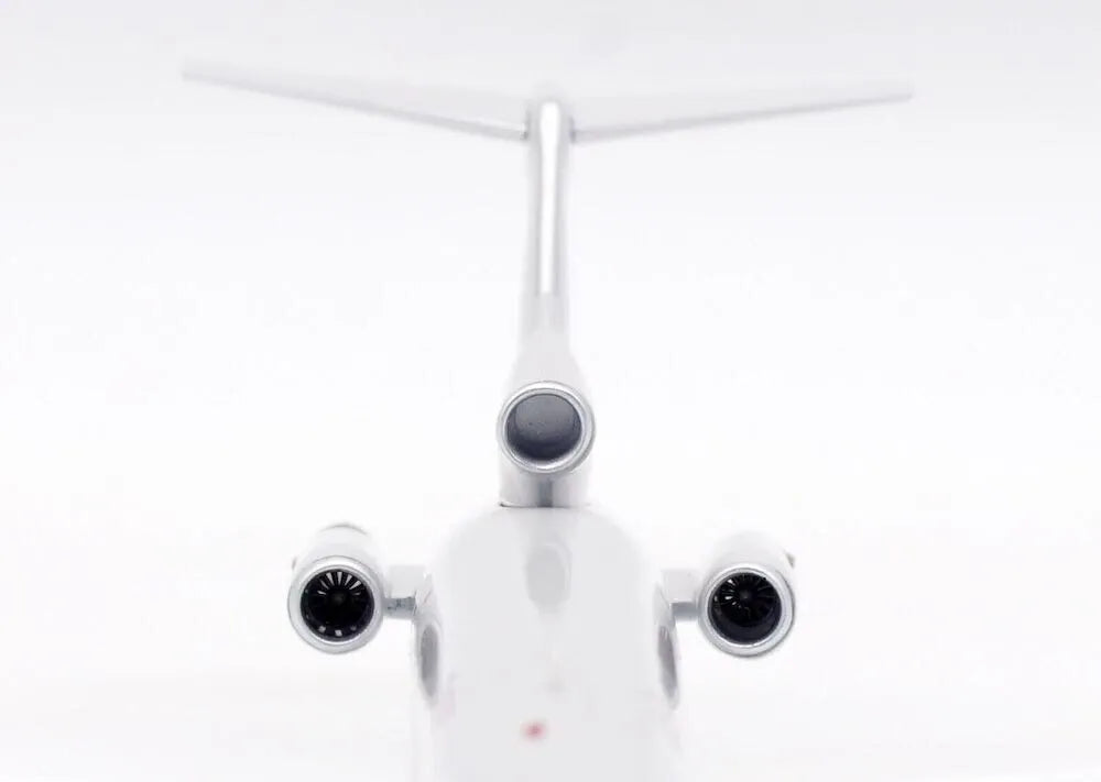 INFLIGHT 200 B727-2M7/ADV QATAR AIRWAYS REG: A7-ABC