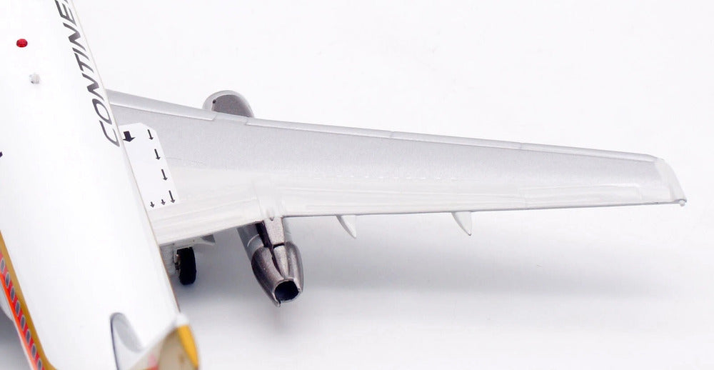 INFLIGHT 200 B737-200 CONTINENTAL AIRLINES REG: N7389F