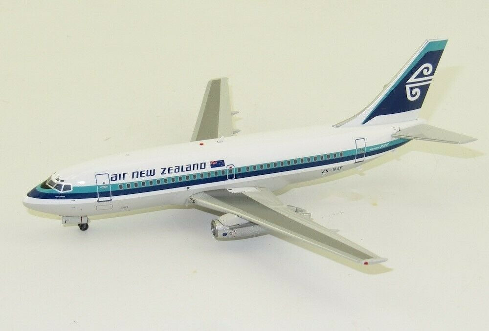 INFLIGHT 200 BOEING 737-2Y5/ADV AIR NEW ZEALAND REG: ZK-NAF