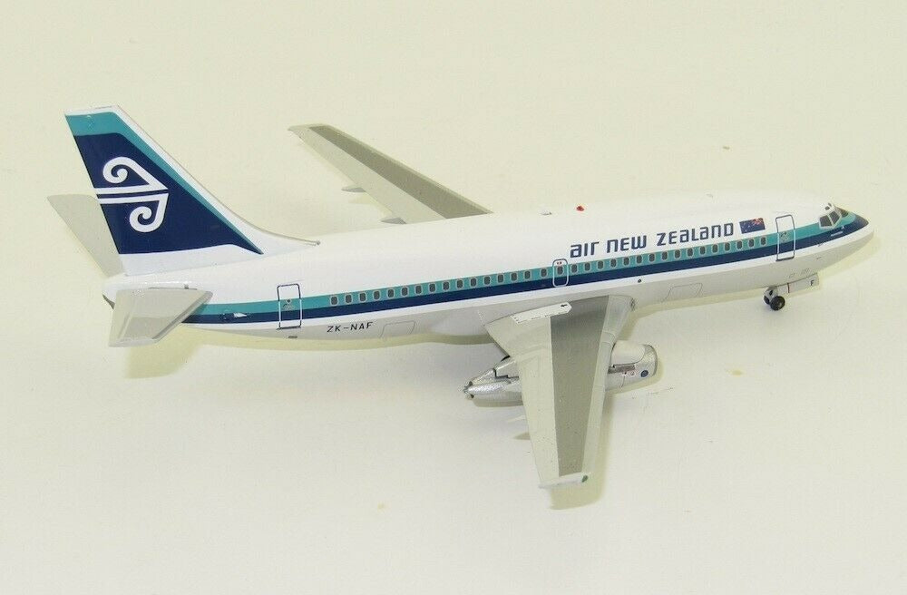 INFLIGHT 200 BOEING 737-2Y5/ADV AIR NEW ZEALAND REG: ZK-NAF