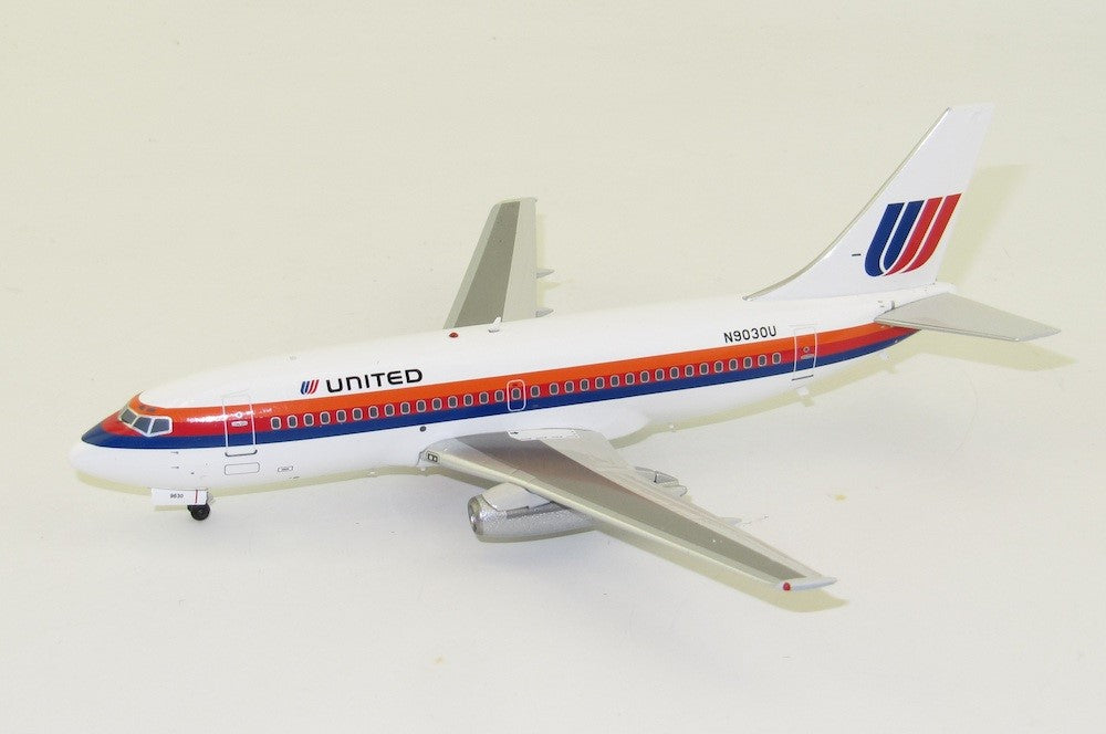 INFLIGHT 200 B737-222 UNITED AIRLINES REG: N9030U