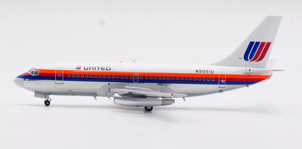 INFLIGHT 200 B737-200 UNITED REG: N9051U