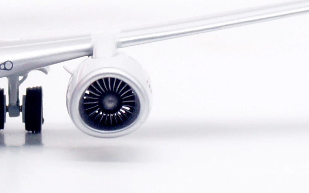 INFLIGHT 200 B737-3Q8 DAN-AIR LONDON REG: G-BNNJ