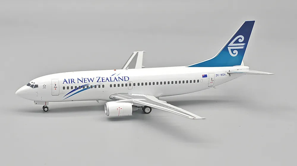 INFLIGHT 200 B737-33R AIR NEW ZEALAND REG: ZK-NGA