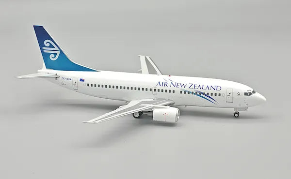 INFLIGHT 200 B737-33R AIR NEW ZEALAND REG: ZK-NGA