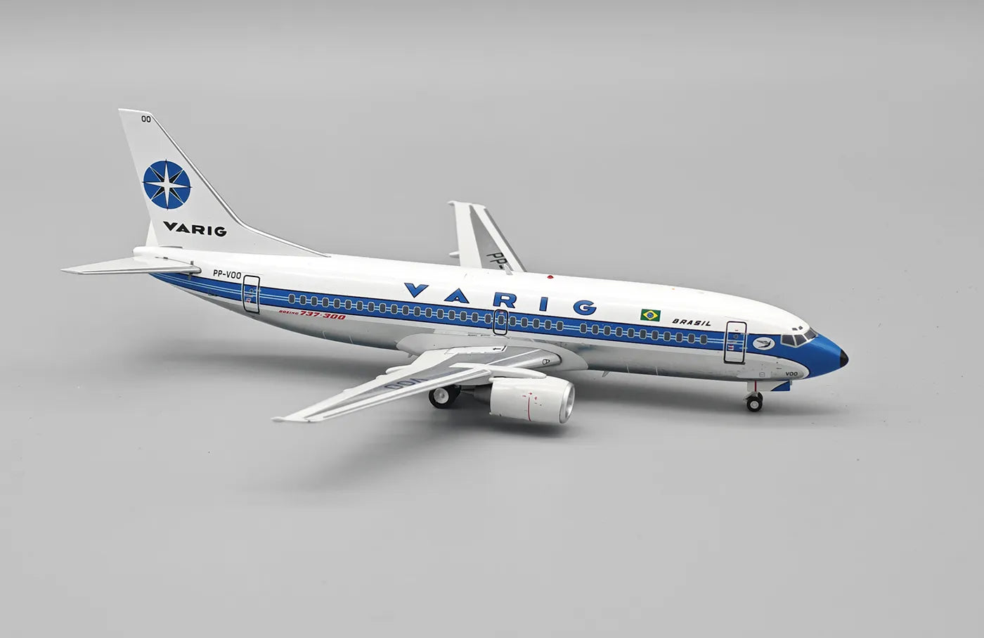 INFLIGHT 200 B737-300 VARIG REG: PP-VOO