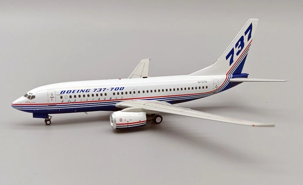 INFLIGHT 200 B737-7H4 BOEING HOUSE COLOURS REG: N737X