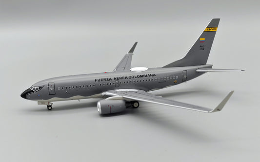 INFLIGHT 200 B737-732 COLOMBIA AIR FORCE REG: FAC1219