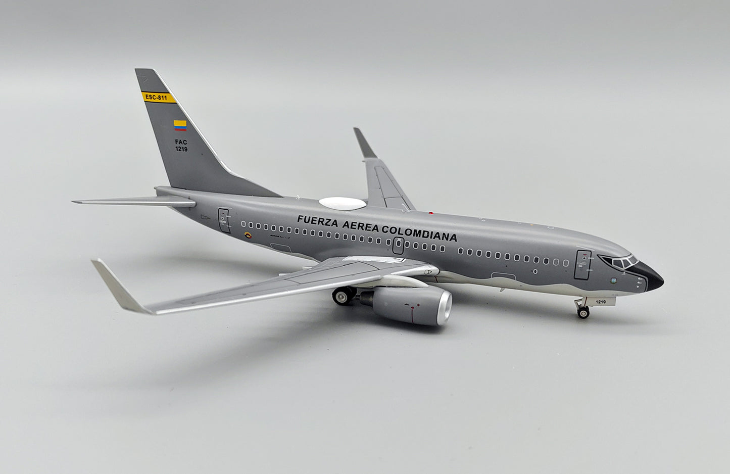 INFLIGHT 200 B737-732 COLOMBIA AIR FORCE REG: FAC1219